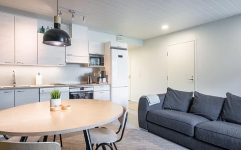 Dining area, kitchen