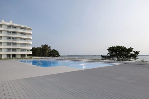 Property building, Sea view, Swimming pool