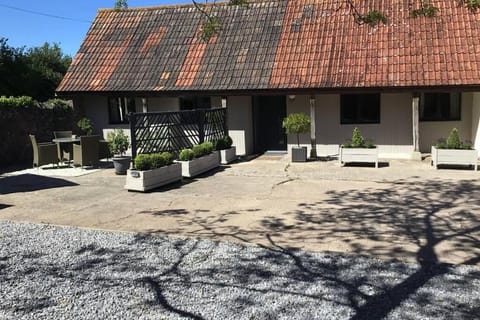 Patio, Facade/entrance, Parking