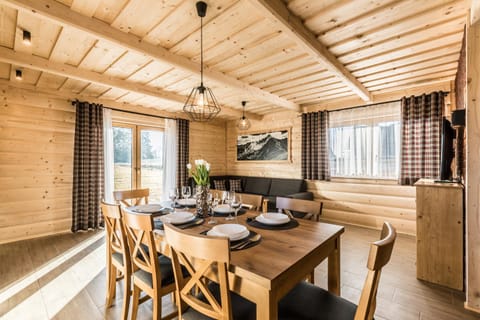 TV and multimedia, View (from property/room), Living room, Seating area, Dining area
