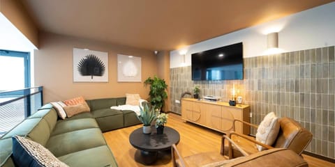 Canvas Glasgow Apartment in Glasgow