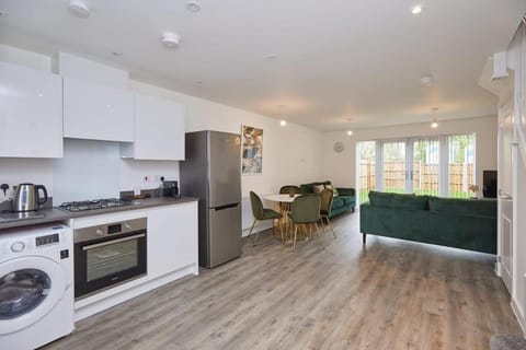 Beautiful brand new 3 bedroom city centre house with garden House in Derby