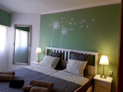 Bed, Bedroom