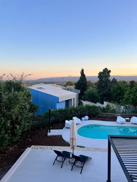 Natural landscape, Pool view, Sunset, sunbed