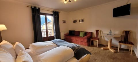 Seating area, Bedroom