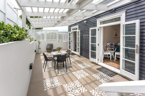 Property building, Inner courtyard view