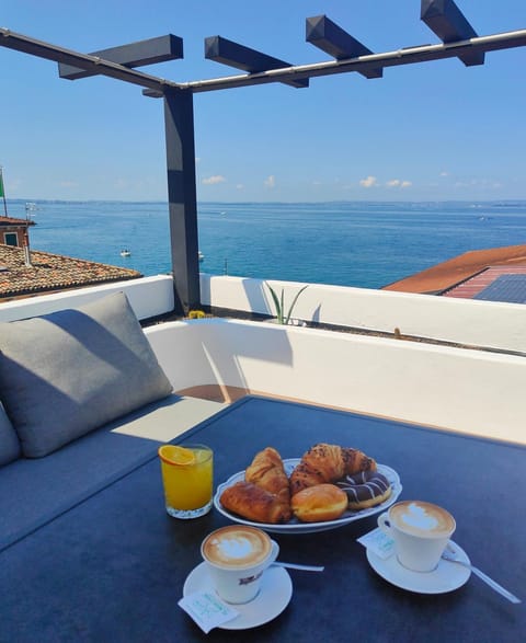 View (from property/room), Balcony/Terrace, Balcony/Terrace, Breakfast