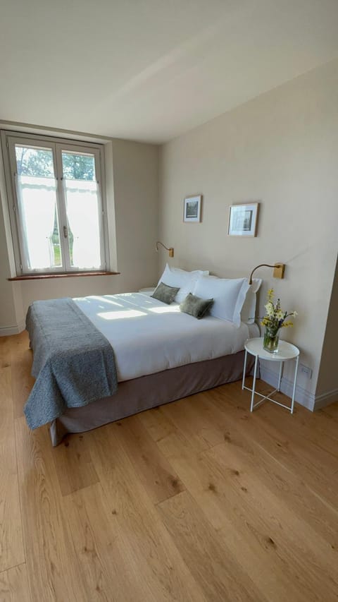 Tenuta Pizzone Wine Resort Farm Stay in Lombardy