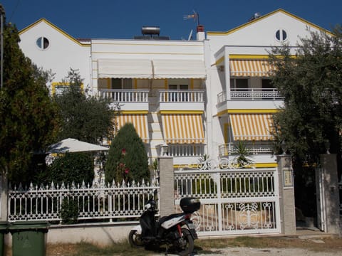 Property building, View (from property/room)