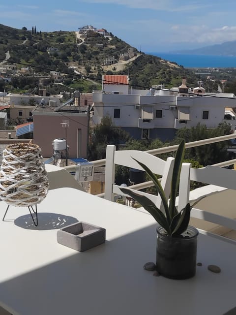 View (from property/room), Balcony/Terrace