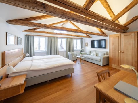 Bed, TV and multimedia, Photo of the whole room, Bedroom, wardrobe