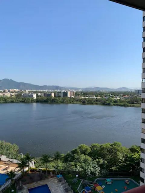 APTO 3 QTS EQUIPADOS 3 MIN ANDANDO PRAIA DA BARRA Apartment in Rio de Janeiro