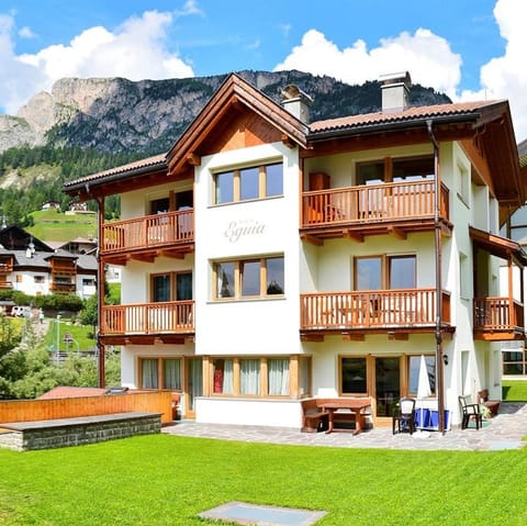 Property building, Garden
