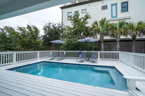 Swimming pool, Swimming pool