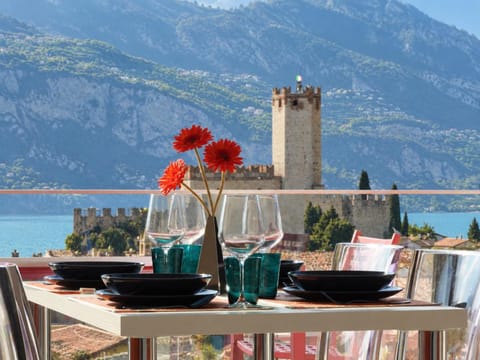 Balcony/Terrace, Lake view
