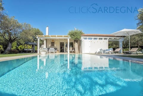 Alghero Villa Nuit Blanche con piscina Air Co WiFi vicino spiaggia Villa in Sardinia