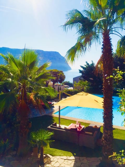 Astoria Villa maison d hôtes Appartement vue mer avec piscine Vacation rental in Cassis
