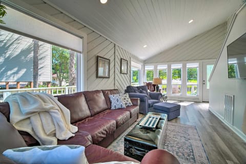 Bright Home with Dock on Lake Conroe! House in Lake Conroe