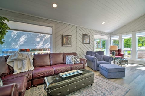 Bright Home with Dock on Lake Conroe! House in Lake Conroe