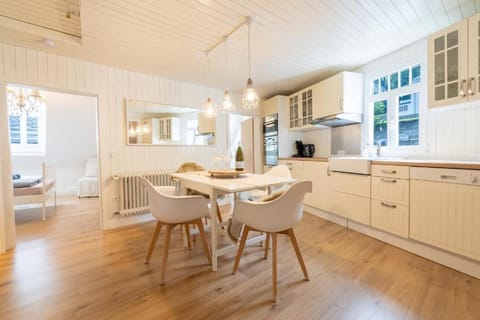 Kitchen or kitchenette, kitchen