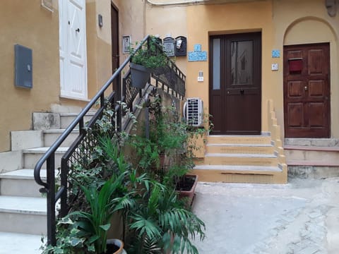 Property building, Inner courtyard view