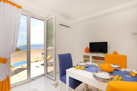 Living room, Dining area, Sea view