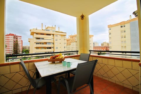 Balcony/Terrace, Dining area, City view, Street view