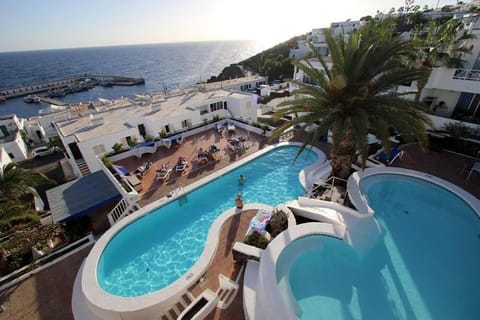 Modern & Spacious Studio Isla, Puerto Del Carmen Apartment in Puerto del Carmen