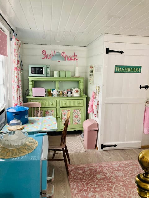 Shabby Shack near Charlestown & The Eden Project House in Saint Austell