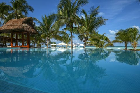 Beach, Swimming pool