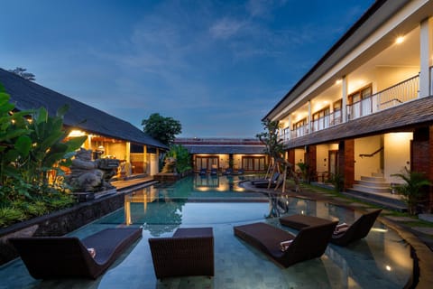 Property building, Swimming pool