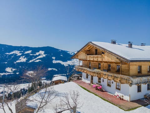 Property building, Winter