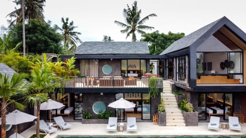 Property building, Day, internet, sunbed