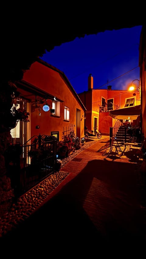 Casa Sara, Levanto, in collina ad un passo dal mare! House in Levanto