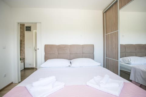 Modern house w large garden & children playground House in Šibenik-Knin County, Croatia