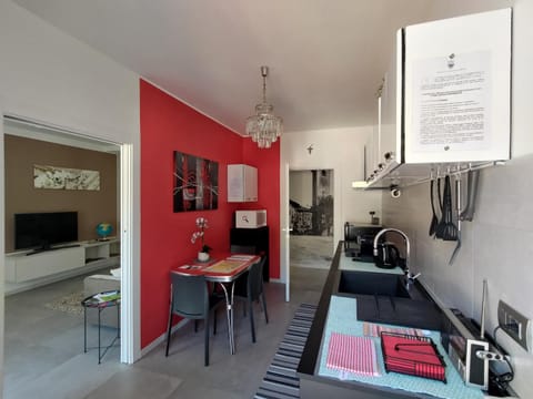 TV and multimedia, Kitchen or kitchenette, Living room, Decorative detail, Dining area, kitchen