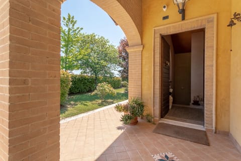 Facade/entrance, Garden