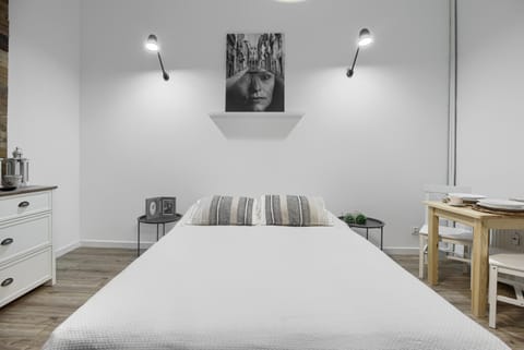 Niron Apartament Dom z Papieru Lizbona Apartment in West Pomeranian Voivodeship, Poland