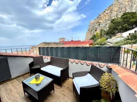 Balcony/Terrace, Balcony/Terrace, City view, Landmark view, Landmark view, Sea view, Sea view