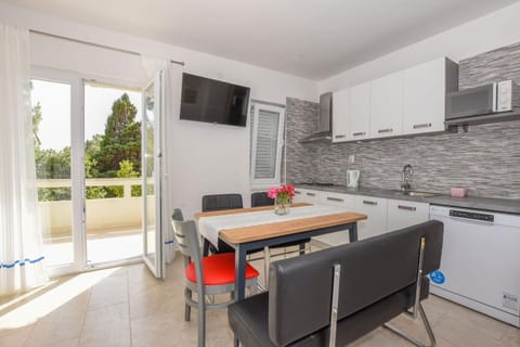 TV and multimedia, View (from property/room), Living room, Other, Dining area