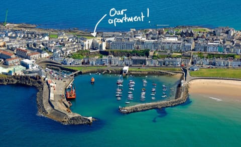Apt3, No 2 Antrim Gardens, Portrush with Seaview Apartment in Portrush