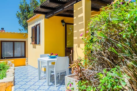 Patio, Facade/entrance