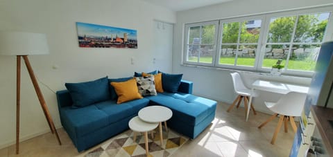Living room, Photo of the whole room, Dining area
