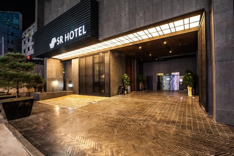Property building, Facade/entrance
