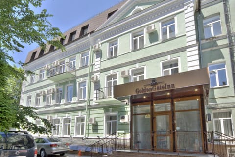 Property building, Day