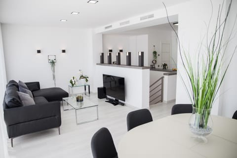 Spacious 200 sq.m. penthouse with sea view terraces Apartment in Torremolinos