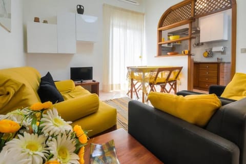 TV and multimedia, Living room, Dining area