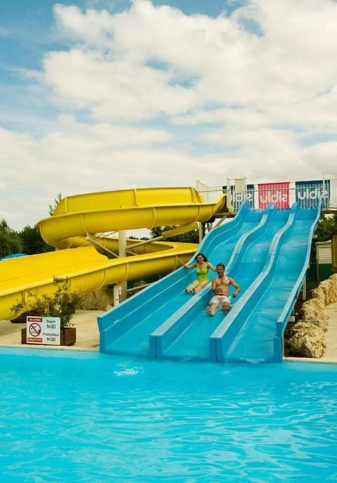 Aqua park, Swimming pool