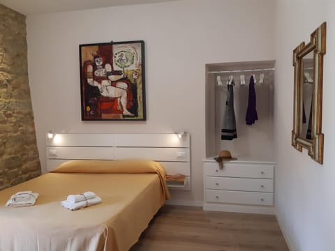 Bedroom, Area and facilities