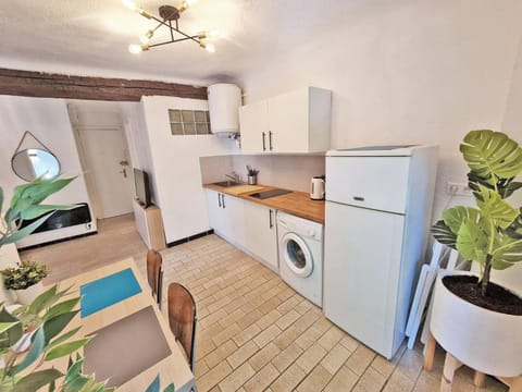 GregBnb - T2 Design 34m2 - Toulon Est - Wifi Fibre - n9 Apartment in Toulon